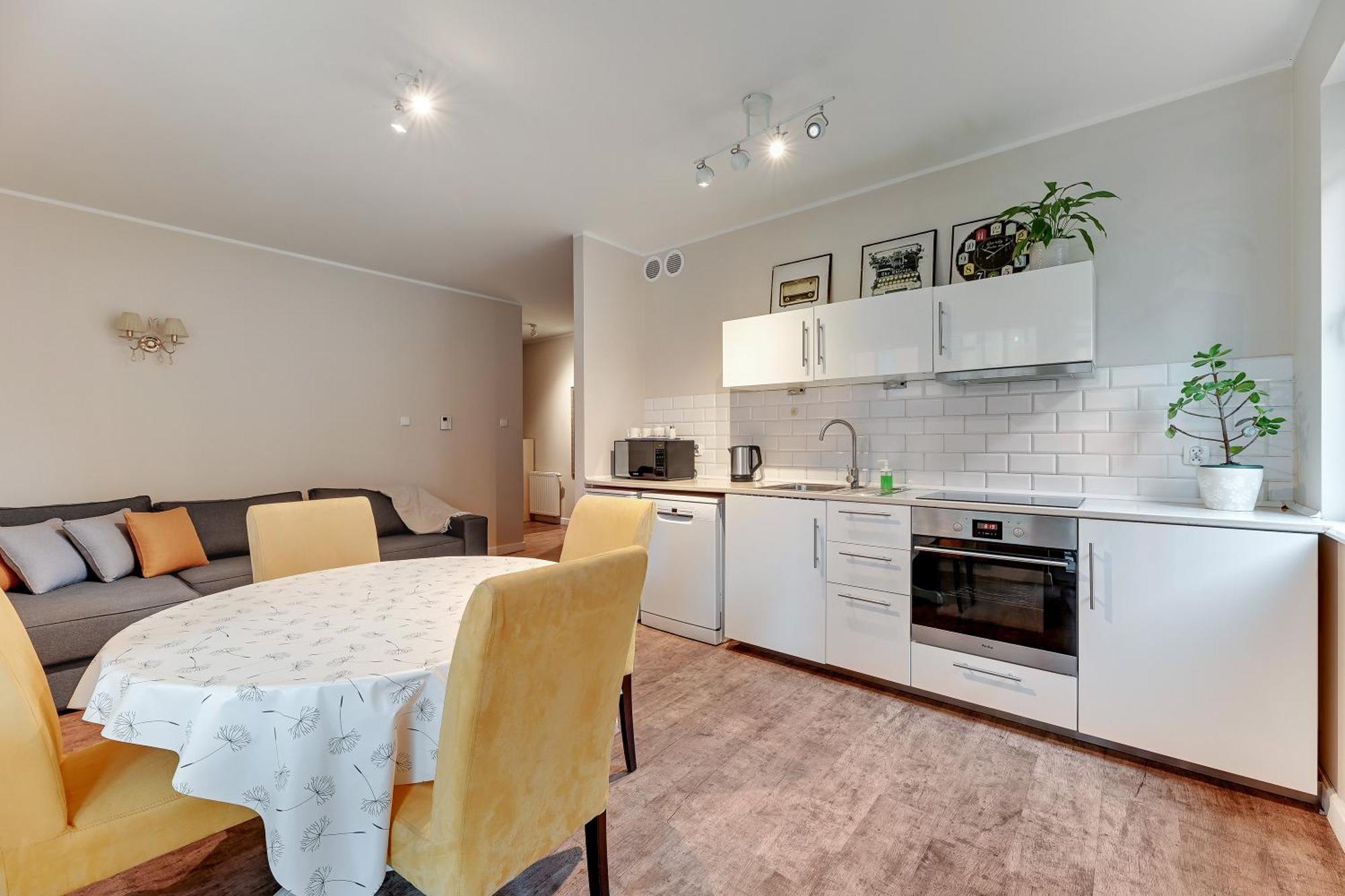 Luciano Old Town - Center & Parking Apartment